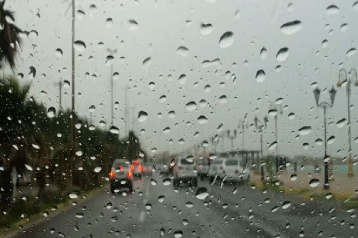 رگبار پراکنده باران