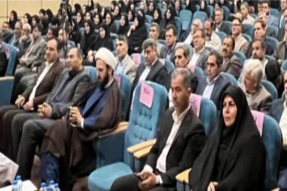 آموزش