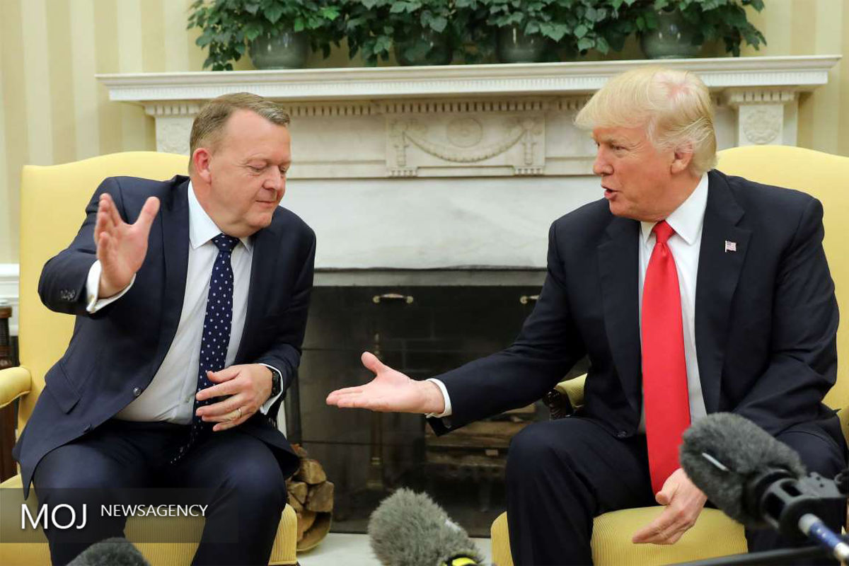 رفتارهای عجیب ترامپ در دیدارهایش 