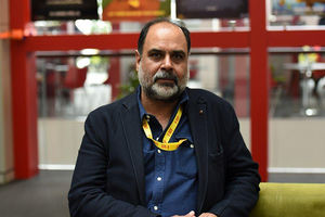 والدین و معلم‌ها باید توران خانم ببینند/ توران خانم باید شبیه یک کتاب درسی در مدارس کشور باشد