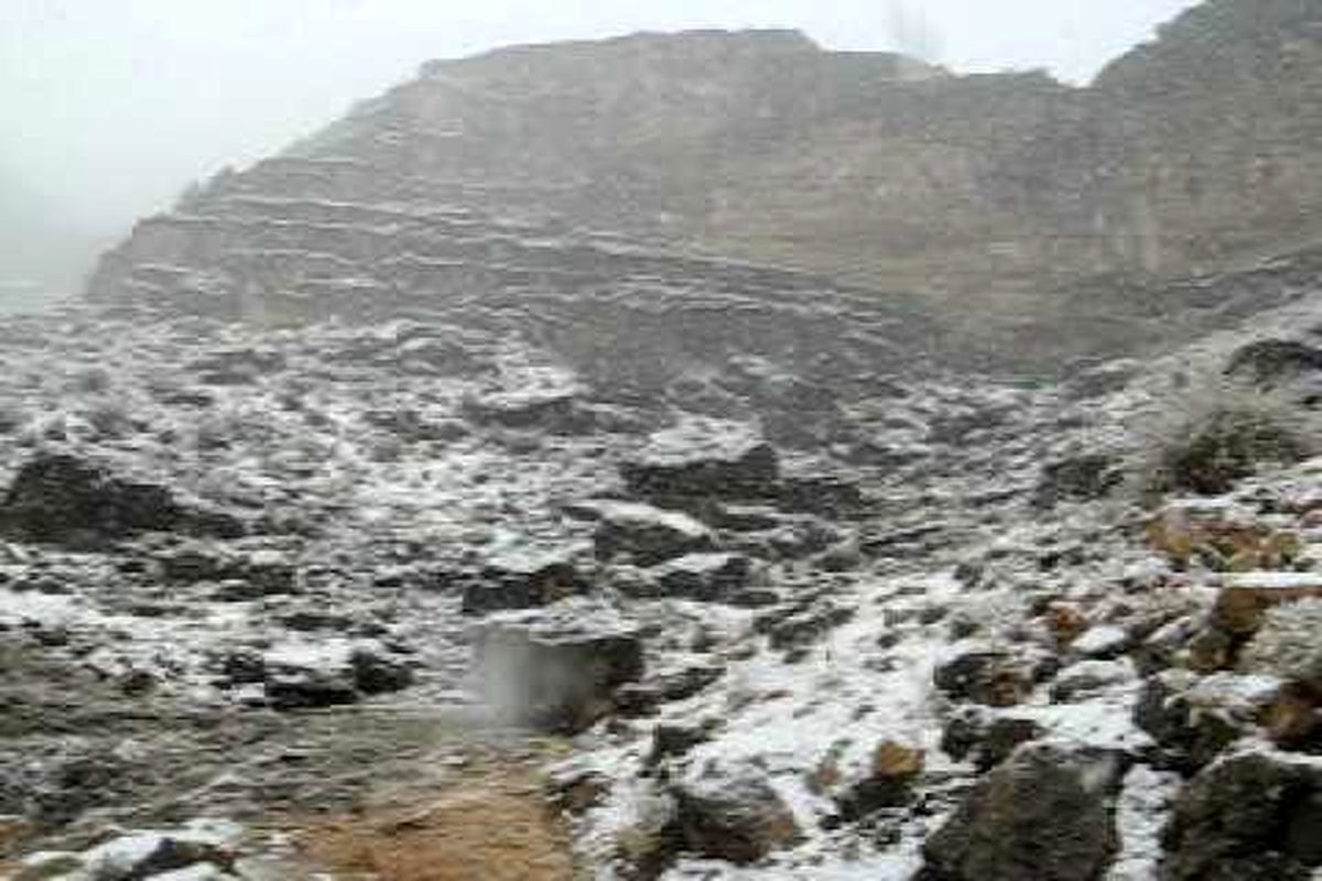 بارش برف در الوار گرمسیری