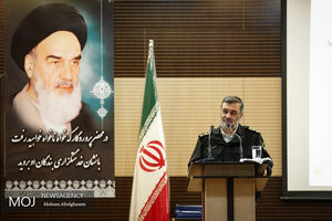 همایش فرماندهان و مدیران یگان های انتظامی تهران بزرگ