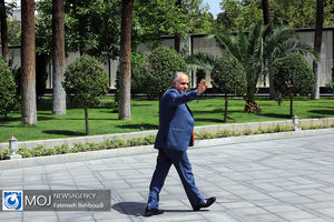 کودکان کار زیر ۱۸ سال را با فرزندخواندگی به سمت خانواده سوق دهیم