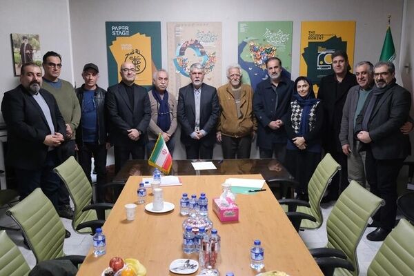  وزیر فرهنگ از دبیرخانه جشنواره تئاتر فجر بازدید کرد