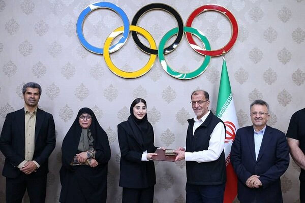 ناهید کیانی