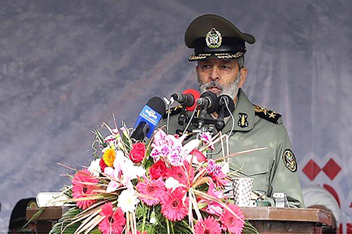 فرمانده کل ارتش جمهوری اسلامی ایران