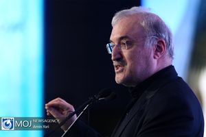 تمامی مردم ایران باید زیر پوشش بیمه قرار بگیرند