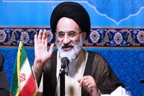 نماز جمعه، نظام را در برابر تهاجم فرهنگی بیمه می کند