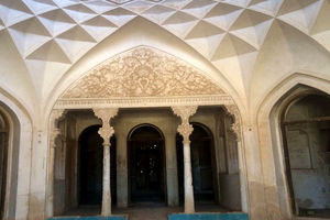 عمارت شترگلوی ماهان به بخش خصوصی واگذار می شود