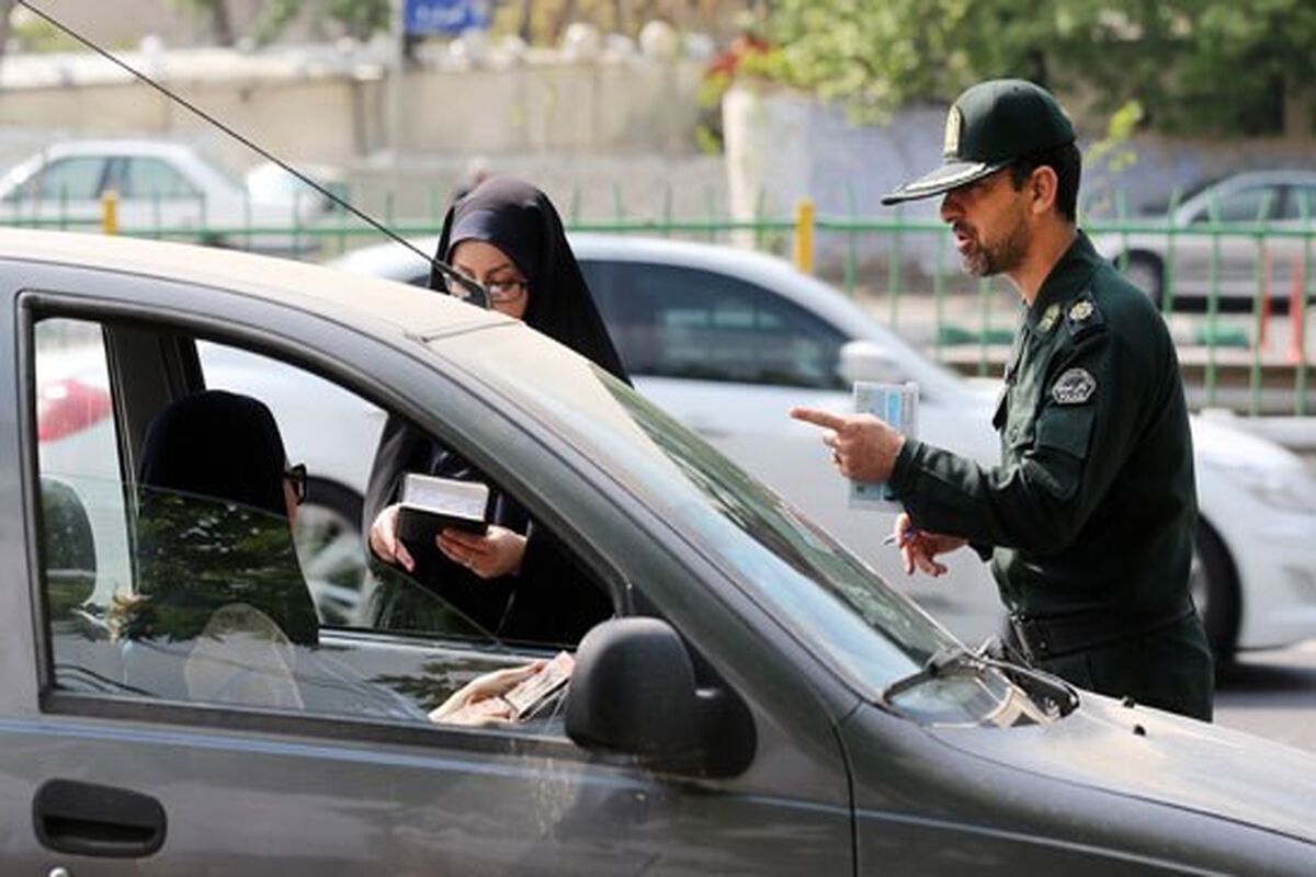 برخورد با کشف حجاب