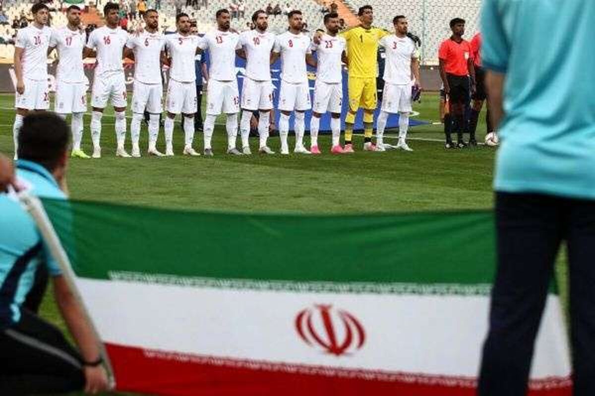 توهین بحرینی ها هنگام پخش سرود جمهوری اسلامی ایران