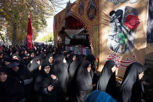 برگزاری آیین تشییع پیکر مطهر شهدای جنگ رمضان در شیراز
