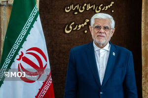معاون اول رئیس‌جمهور حرم حضرت معصومه (س) و مسجد مقدس جمکران را زیارت کرد