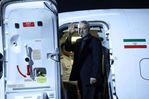 علی لاریجانی قطر را به مقصد ایران ترک کرد