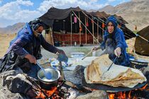 خدمت‌رسانی جهادی به عشایر ایلام در جنگ ادامه دارد و آیین چمر در استان برگزار شد