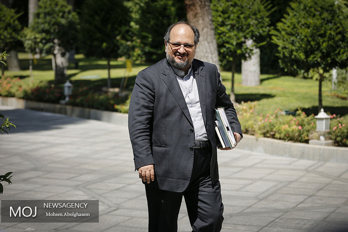 حاشیه جلسه هیات دولت/محمد شریعتمداری وزیر کار