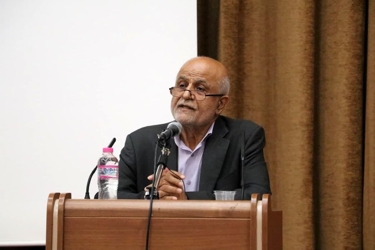 نماینده  مردم تاکستان در مجلس شورای اسلامی