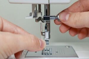 سوزن چرخ خیاطی را چگونه تغییر دهیم؟