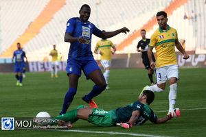 پخش زنده استقلال و صنعت نفت آبادان از شبکه سه سیما