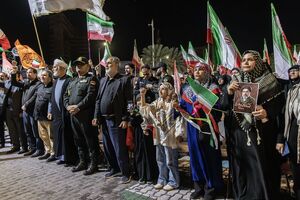 گردهمایی دانش‌آموزان و فرهنگیان به مناسبت اربعین رهبر شهید انقلاب و دانش‌آموزان شهید میناب 