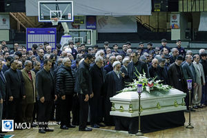 تشییع پیکر محمود مشحون