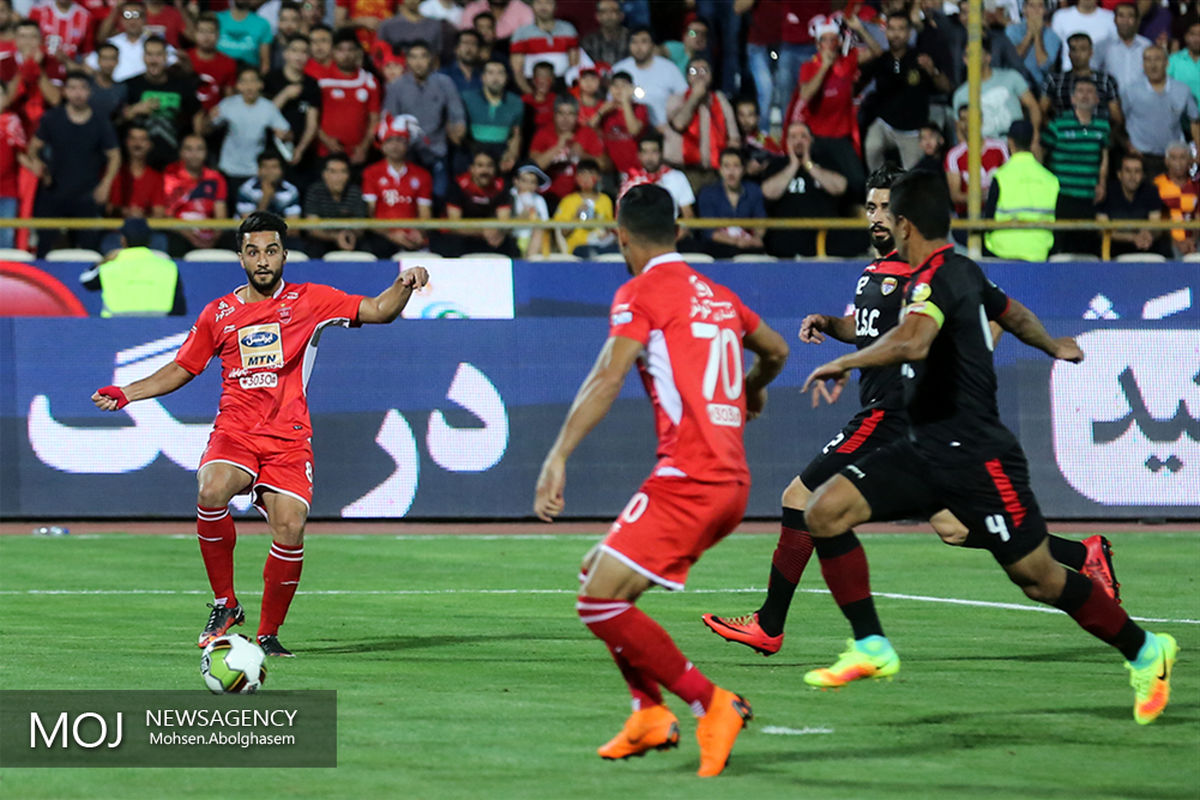 دیدار تیم های فوتبال پرسپولیس و فولاد خوزستان
