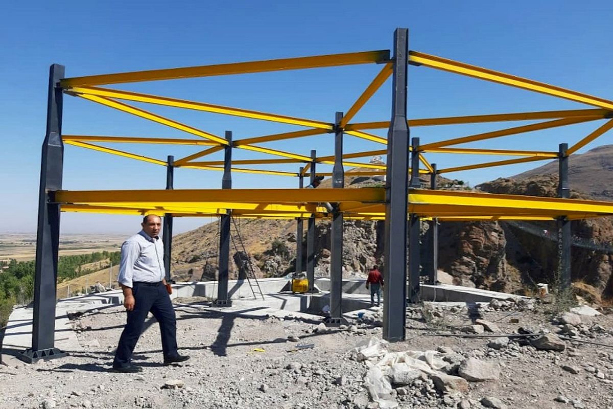 رستوران گردان پل معلق هیر