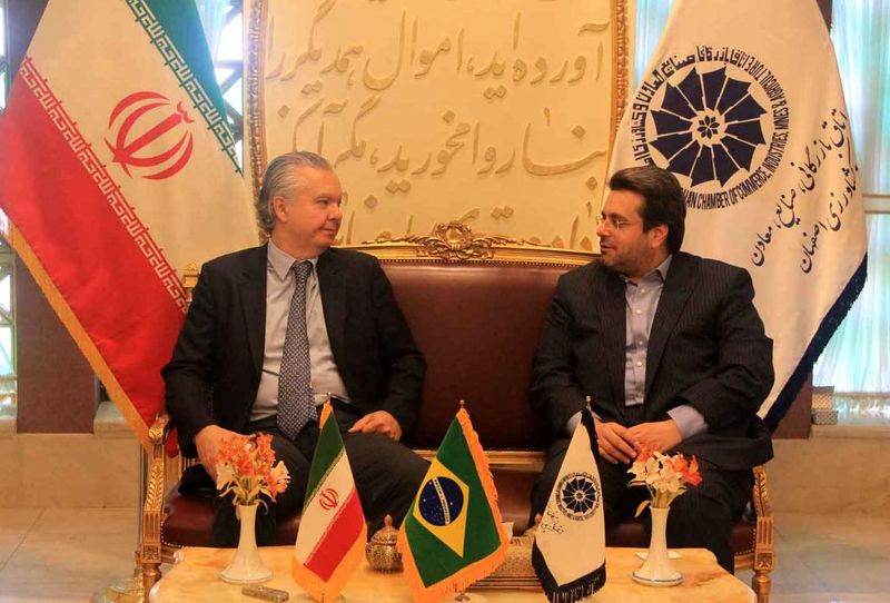 میزبانی اصفهان از 37 نفر از سفرای کشورهای مختلف