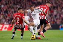 ام‌باپه در حال پوست اندازی است