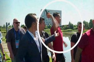 رونالدو میکروفن یک خبرنگار را به دریاچه انداخت