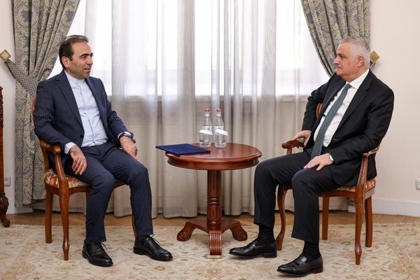 سفیر ایران با معاون نخست‌وزیر ارمنستان دیدار کرد