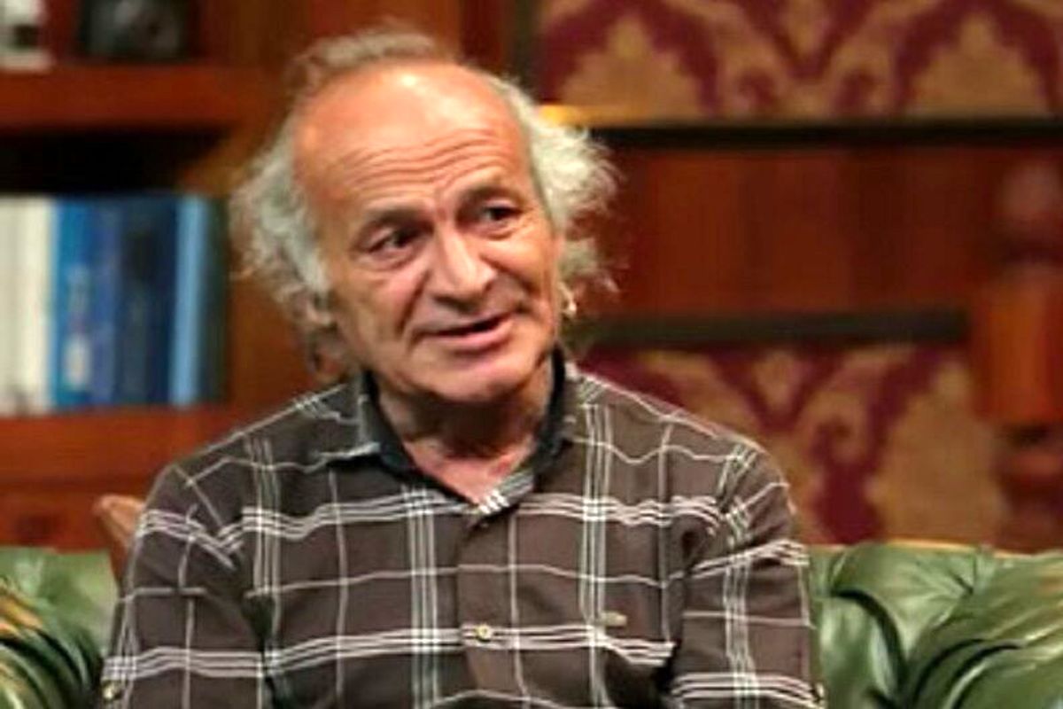 حاتم مشمولی معروف به عمو حاتم کتاب‌باز