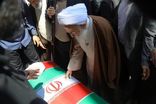 اشک‌های آیت‌الله جوادی آملی هنگام اقامه نماز بر پیکر رهبر شهید انقلاب + فیلم
