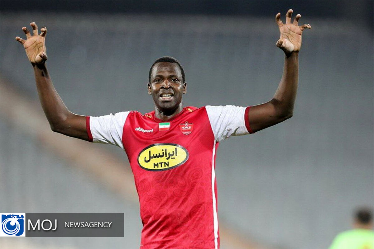 دیدار تیم‌ های فوتبال پرسپولیس و مس کرمان