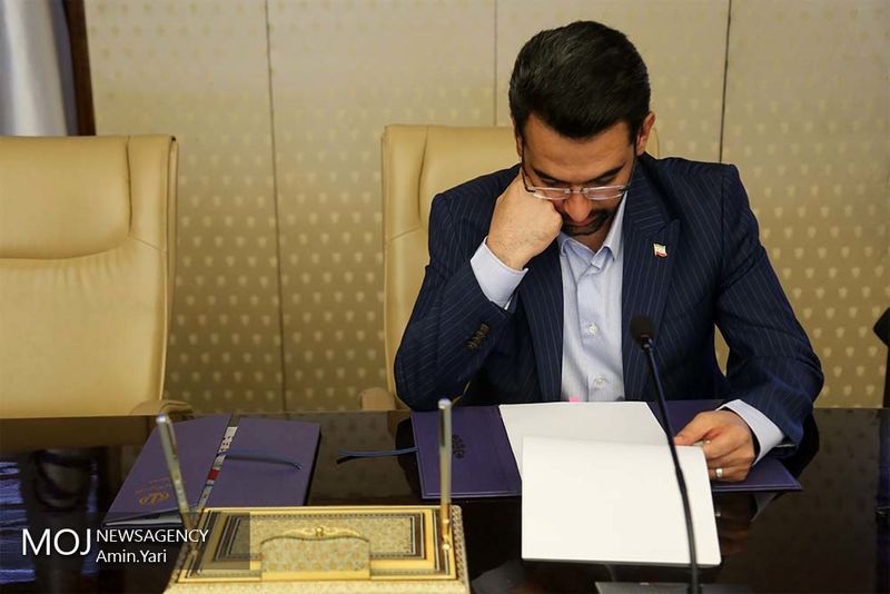 سکوت، موضع وزارت ارتباطات در قبال اقدامات اینستاگرام علیه ایران