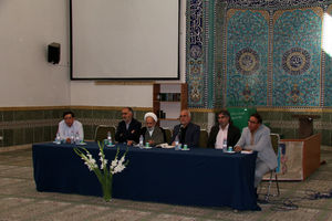 برگزاری میز خدمت هیات رئیسه دانشگاه آزاد اسلامی واحد یزد به صورت هفتگی