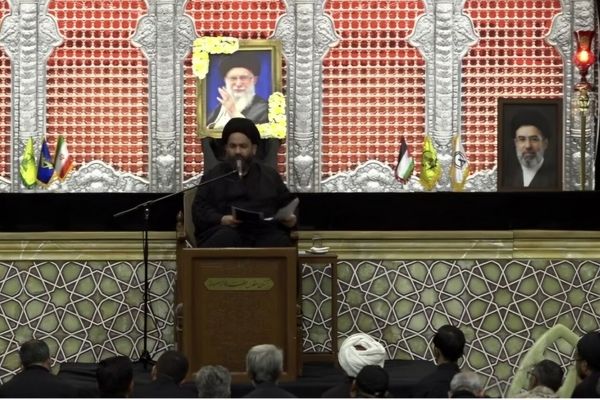 برگزاری آیین بزرگداشت رهبر شهید در حرم حضرت معصومه 