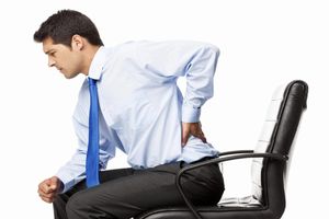 هر 30 دقیقه از جای خود برخیزید و حرکات کششی انجام دهید