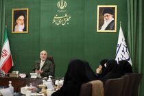 مسئولان باید در خط مقدم مقابله با دشمن در جنگ اقتصادی باشند