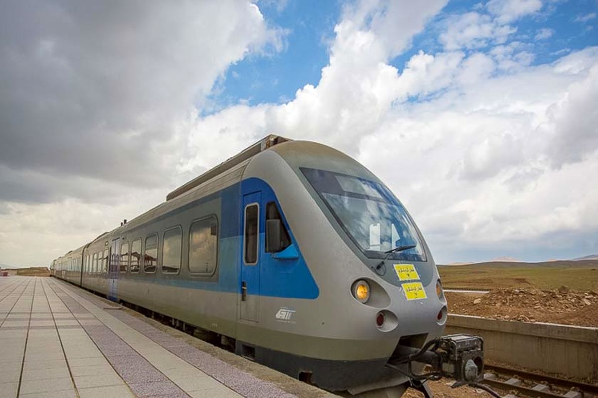 قطار گردشگری همدان