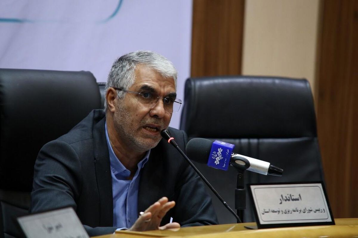 استاندار فارس در جلسه شورای برنامه ریزی و توسعه استان