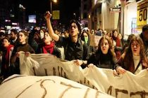 ادامه درگیری‌ها در استانبول بین معترضان و پلیس ترکیه + فیلم