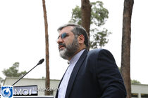 حل مشکل جوانان فقط به دست خودشان امکان پذیر است