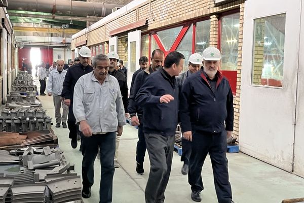 کارکنان نیروگاه‌ها سنگربانان تولید برق هستند