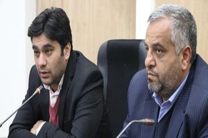 دیدار فرماندار میبد با خانواده شهدای حمله تروریستی آمریکا به هواپیمای ایران