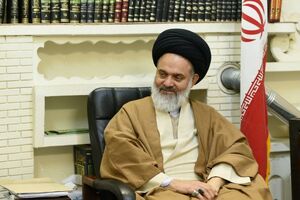 آیت الله حسینی بوشهری از تلاش‌های کادر درمان تقدیر و سال نو را نیز  تبریک گفت