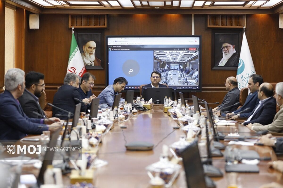 جلسه معاونین سازمان منطقه آزاد کیش
