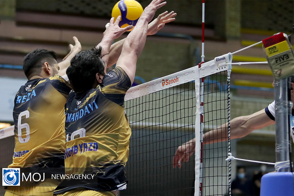  فینال لیگ برتر والیبال بین تیم های شهداب یزد  و پیکان