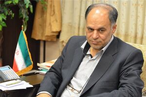 انسان محور تغییر و تحول و ساختن است 