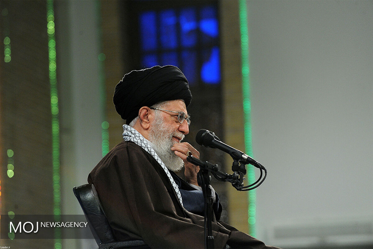 دیدار وزیر و جمعی از کارکنان وزارت اطلاعات با مقام معظم رهبری